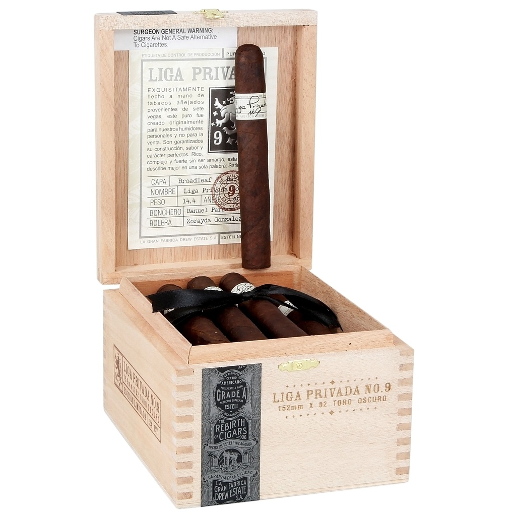 Liga Privada No. 9 Toro 6" * 52